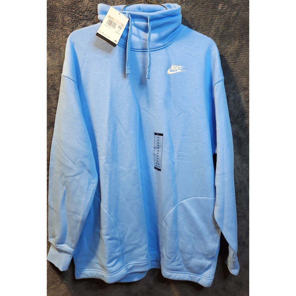NWT Nike Pullover. Size XS